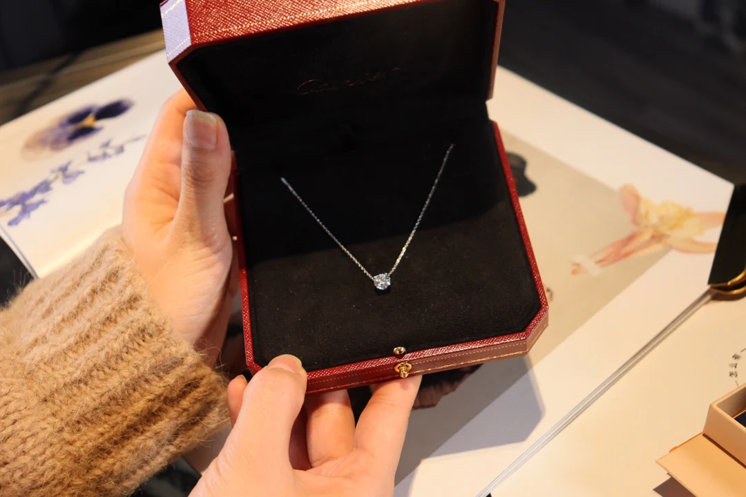 Cartier - Колье с бриллиантом в один карат