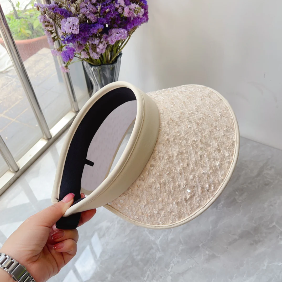 Новинка лета 2024 от Chanel - Солнцезащитная шляпа с пайетками - Белая