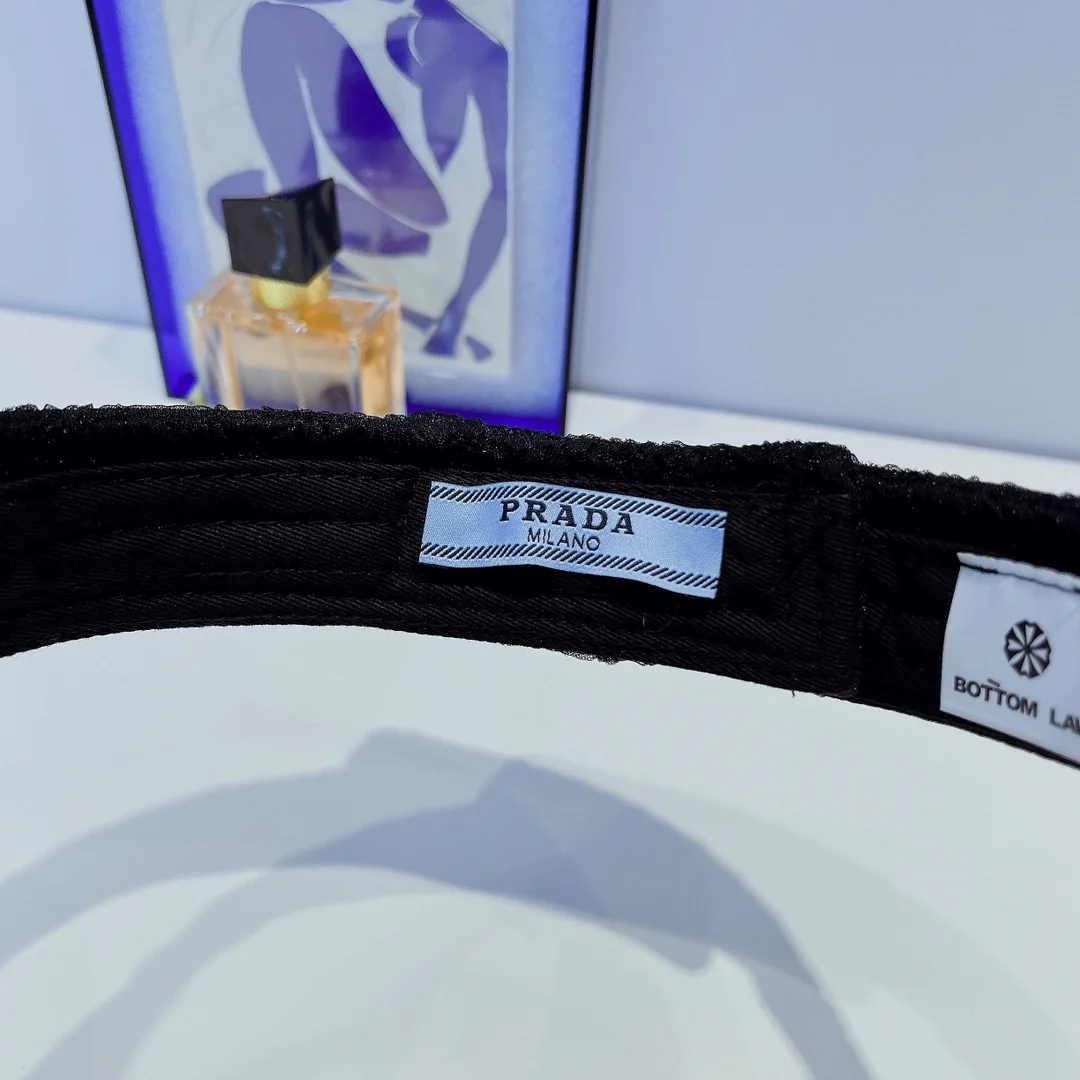 Шляпа от солнца Prada Candy Collection с открытым париком