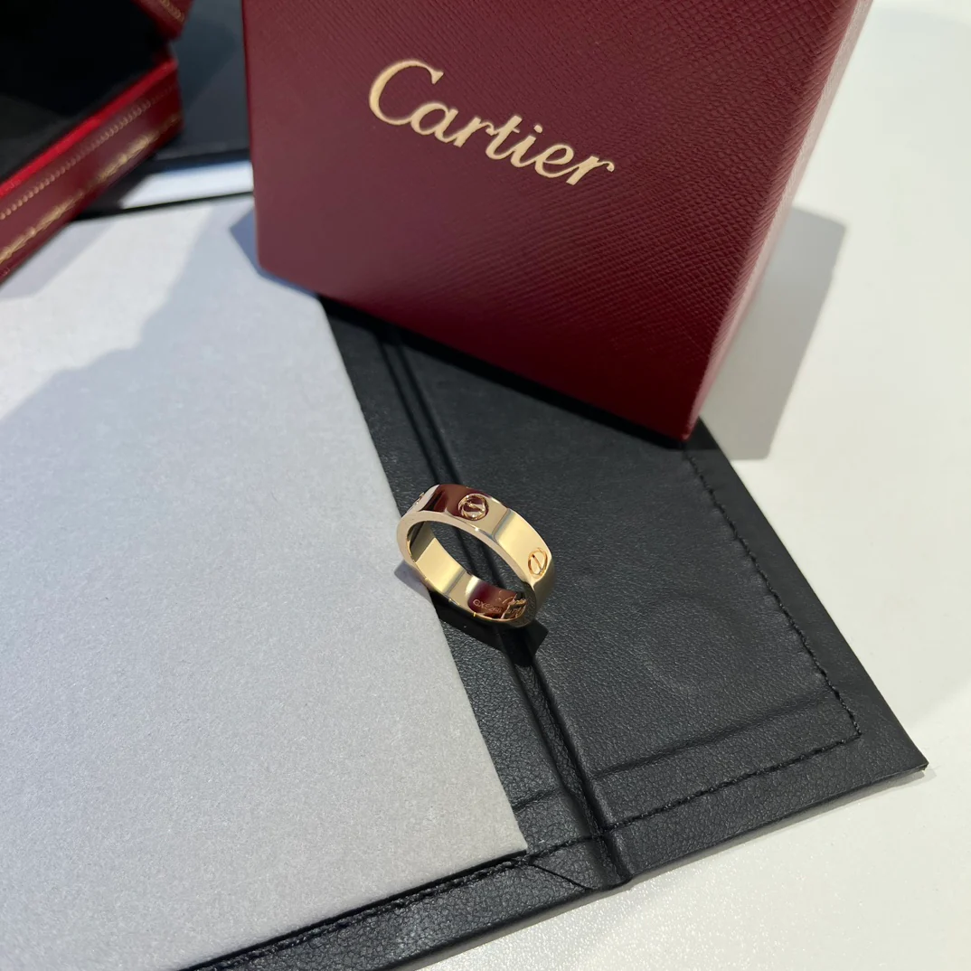 Кольцо Cartier 019