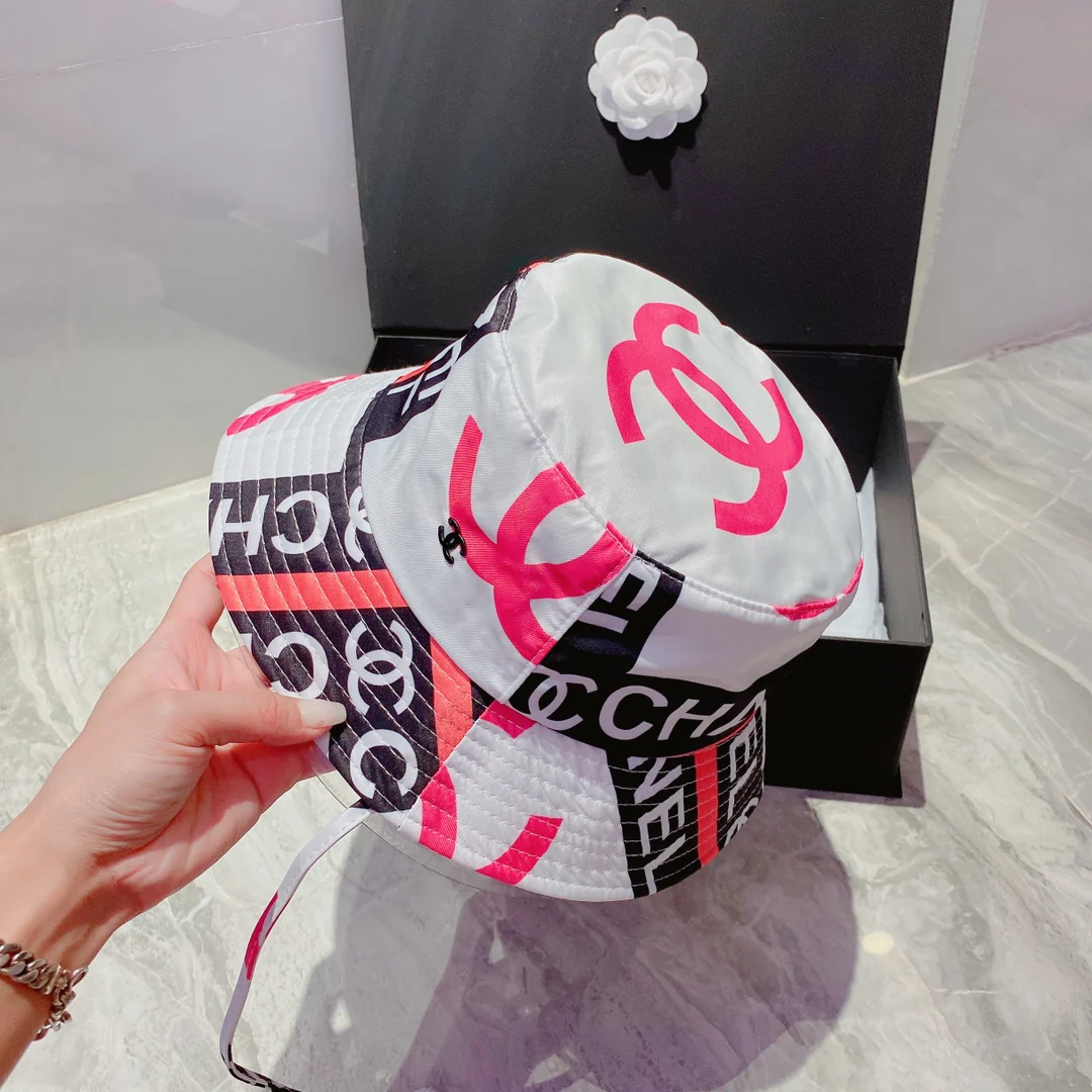 Chanel - Новая рыбацкая шляпа с граффити - 1