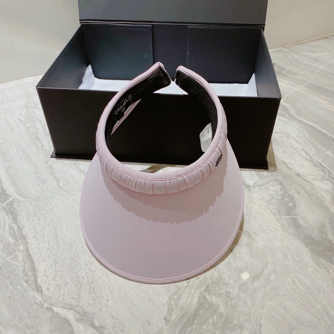 Солнцезащитная шляпа Chanel с открытым верхом - 2 шт.