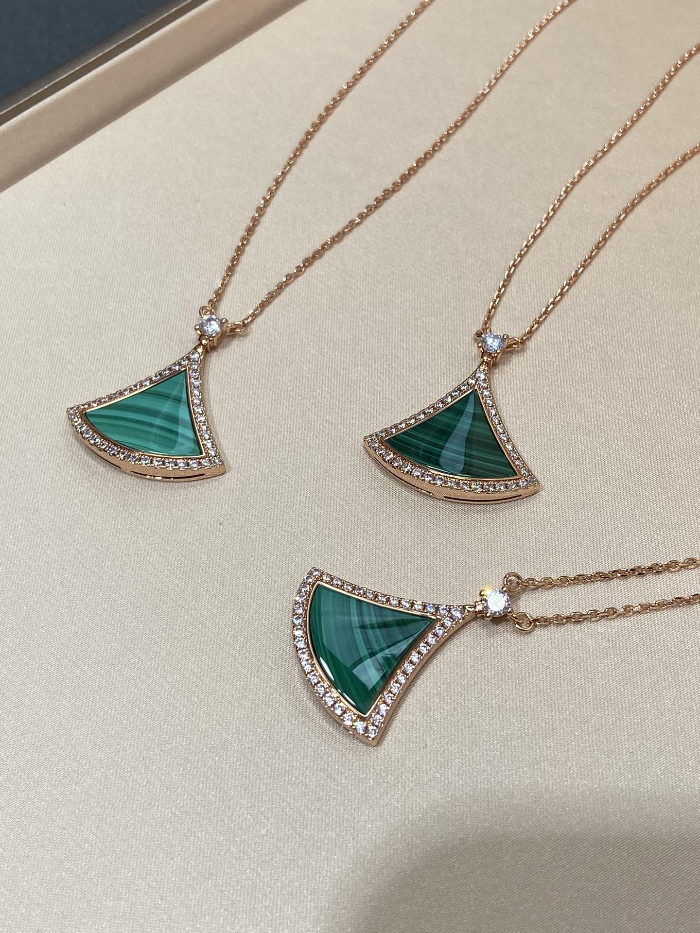 Bvlgari - Колье 008