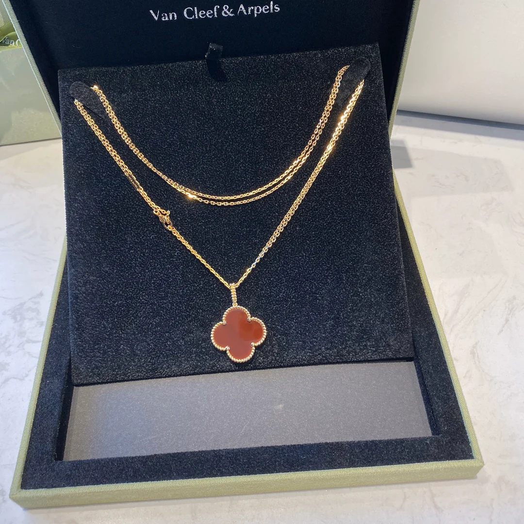 Van Vuitton - Колье 060