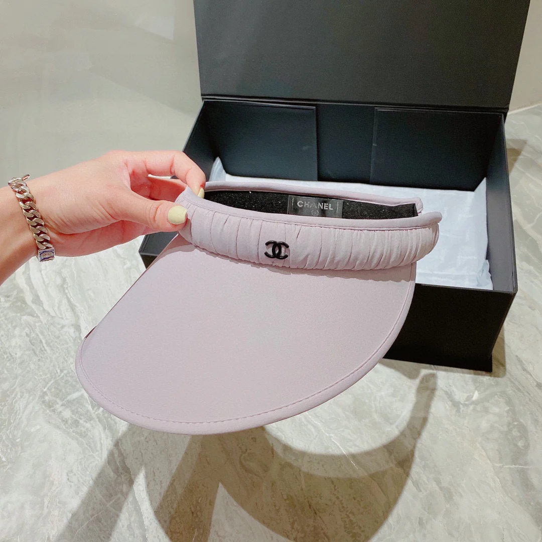 Солнцезащитная шляпа Chanel с открытым верхом - 2 шт.