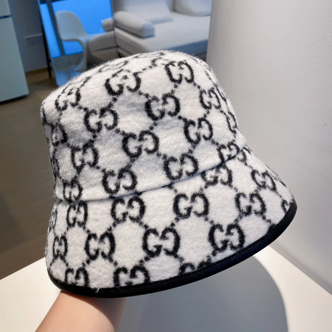 Шерстяная панама Gucci с монограммой - белая.