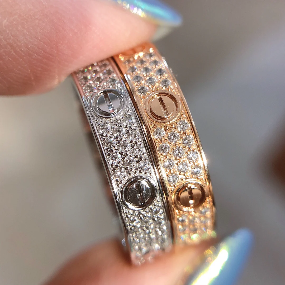 Кольцо Cartier Love - Starry Night в смелом дизайне