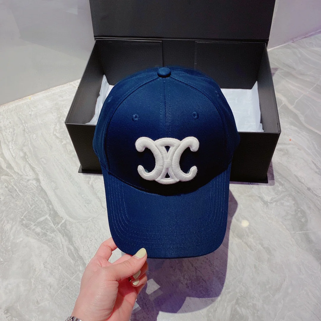 Регулируемая бейсболка Celine с вышитым логотипом Триумфальной арки