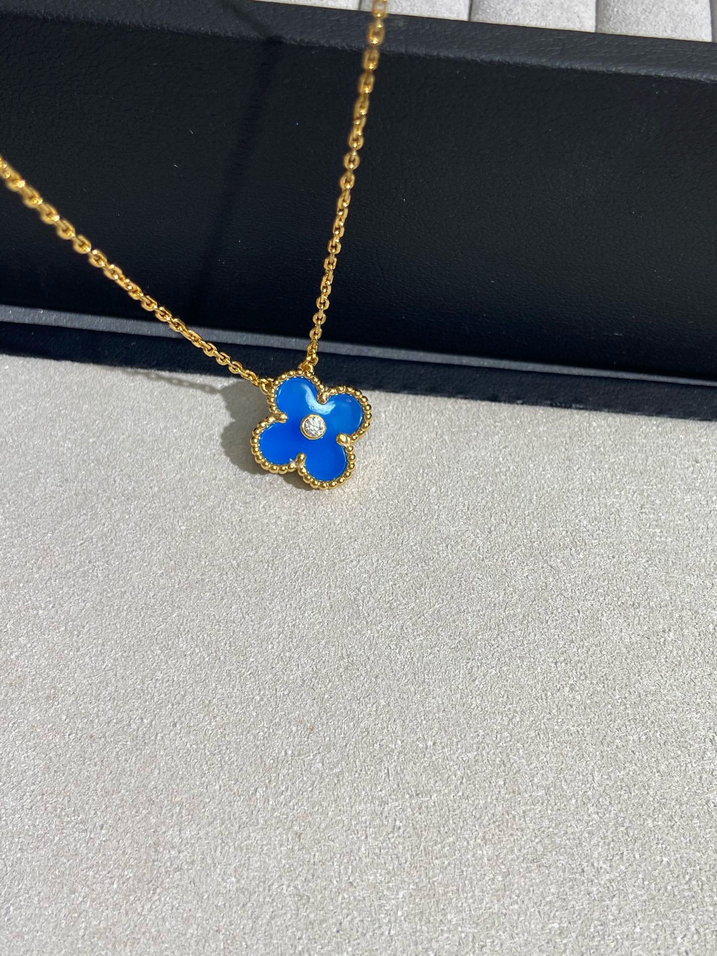 Ван Веккьо - Брошь 012-1