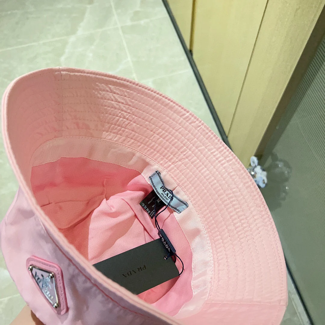 Новинка сезона весна/лето 2023 от Prada - Водонепроницаемая панама - Розовая