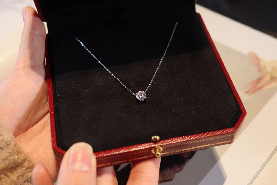 Cartier - Колье с бриллиантом в один карат