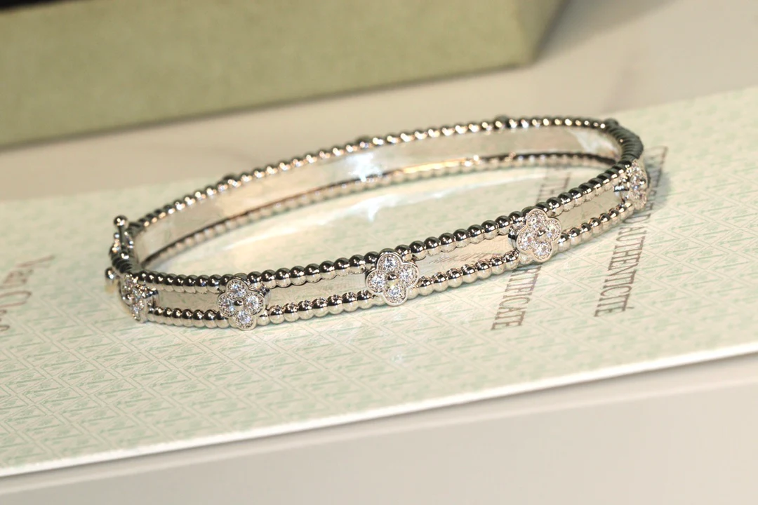 VCA-Браслет-3