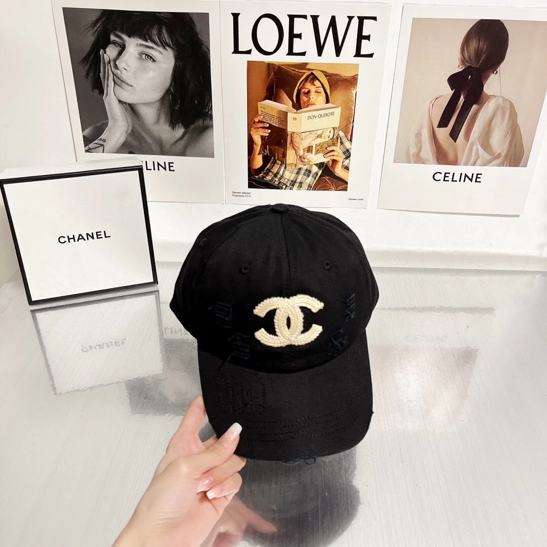 Новая бейсболка Chanel 2022 с вышивкой