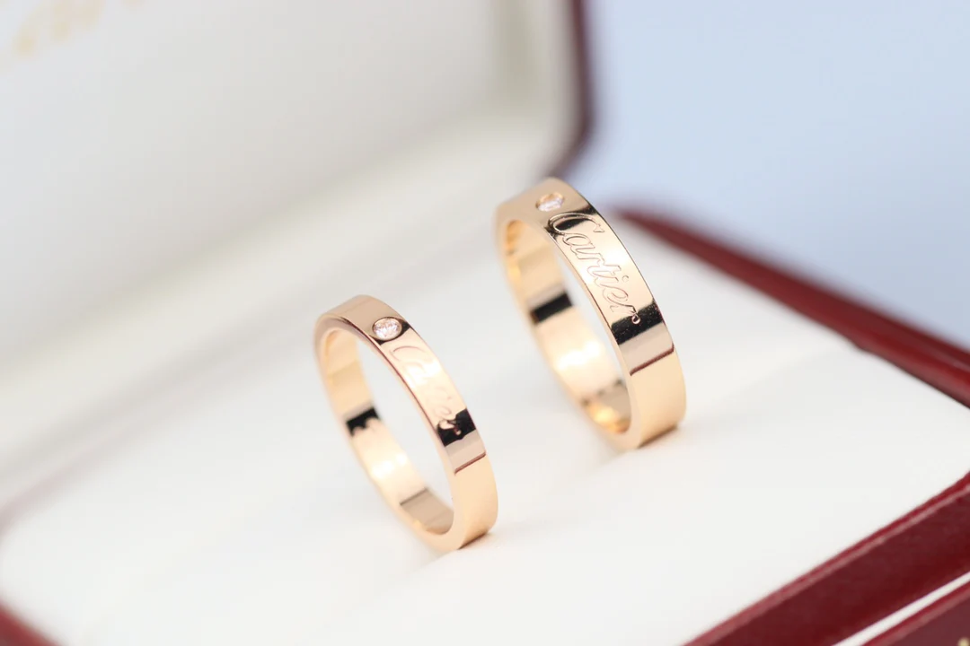 Cartier - Классическое фирменное кольцо с одним камнем