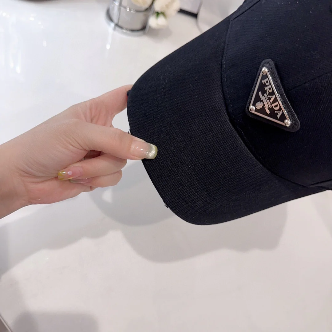 Prada - Хлопковая кепка - Черная