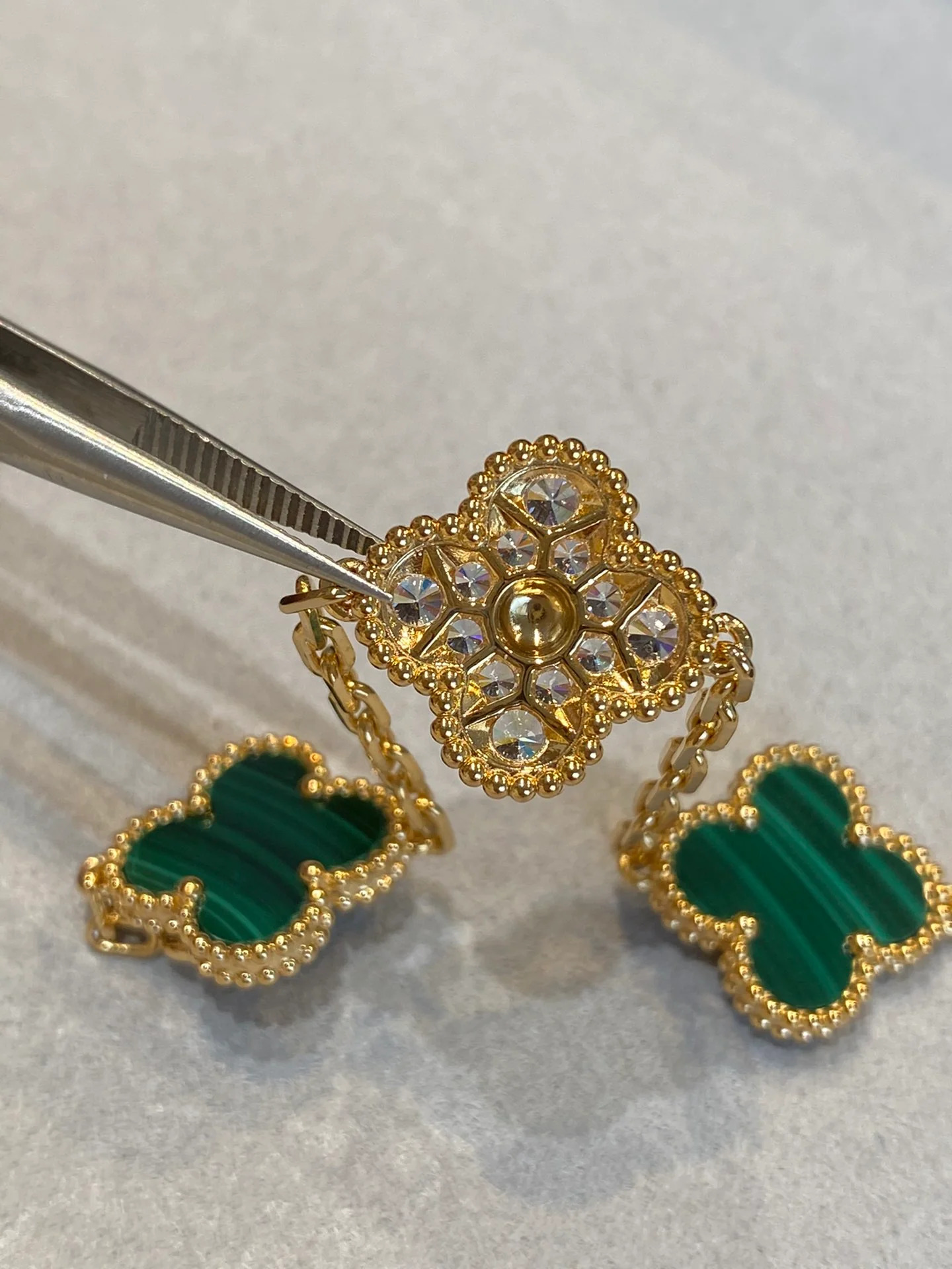 Браслет VCA - 28