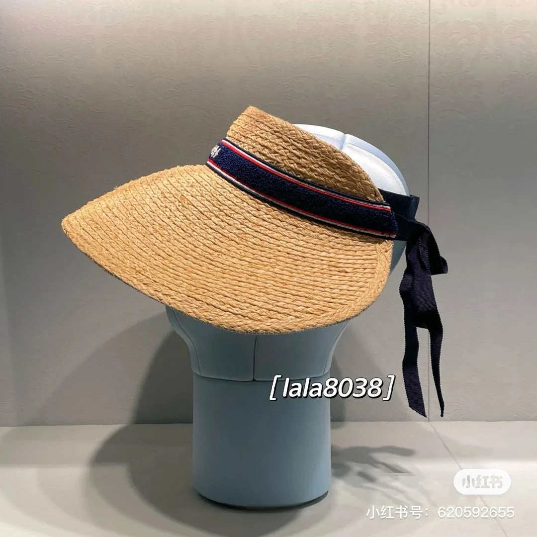 Miu Miu - Универсальная и элегантная шляпа из рафии