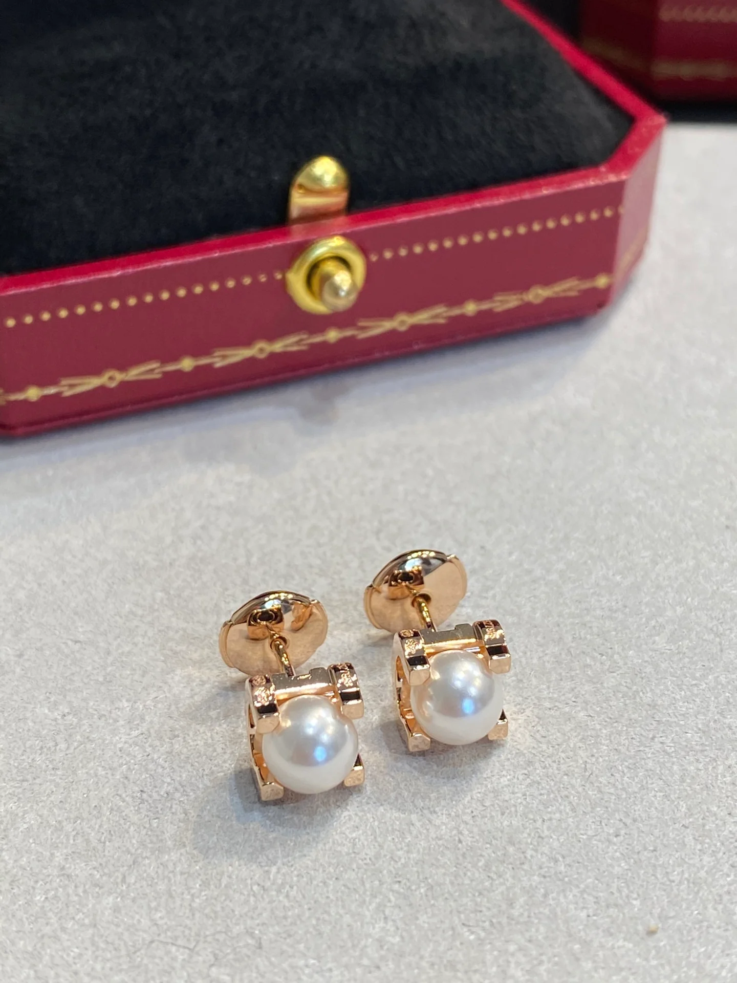 Серьги Cartier 018