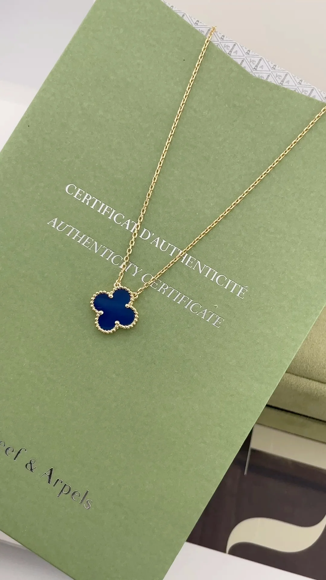 Van Vek - Колье 089