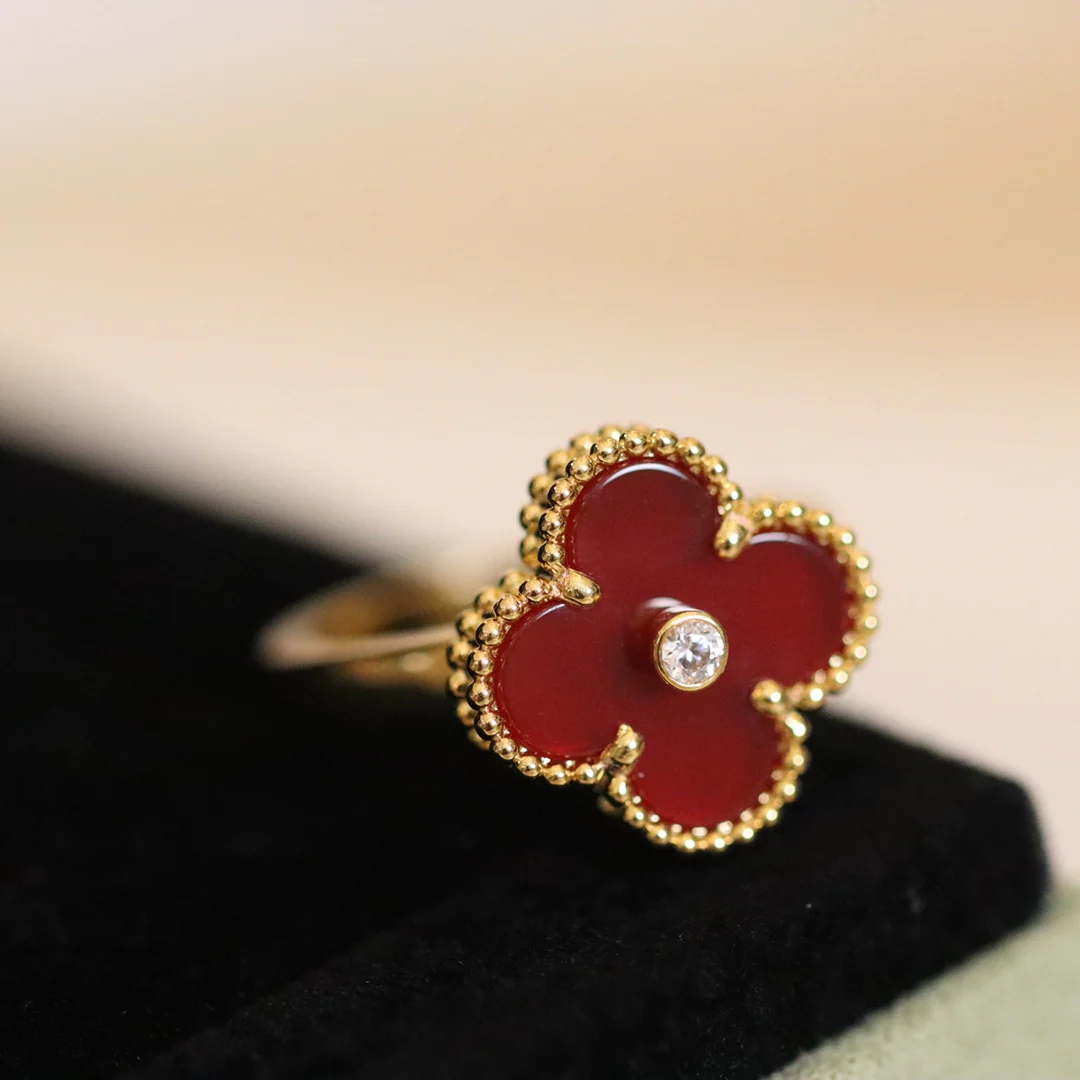 Ван Век - Кольцо 071