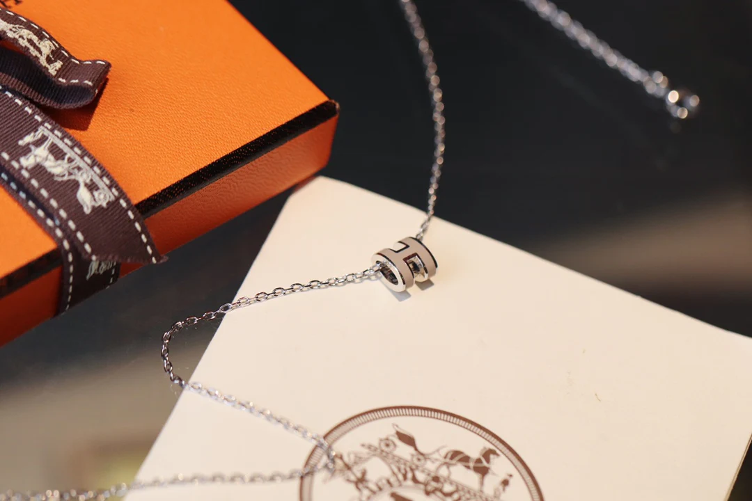 Колье Hermes 060