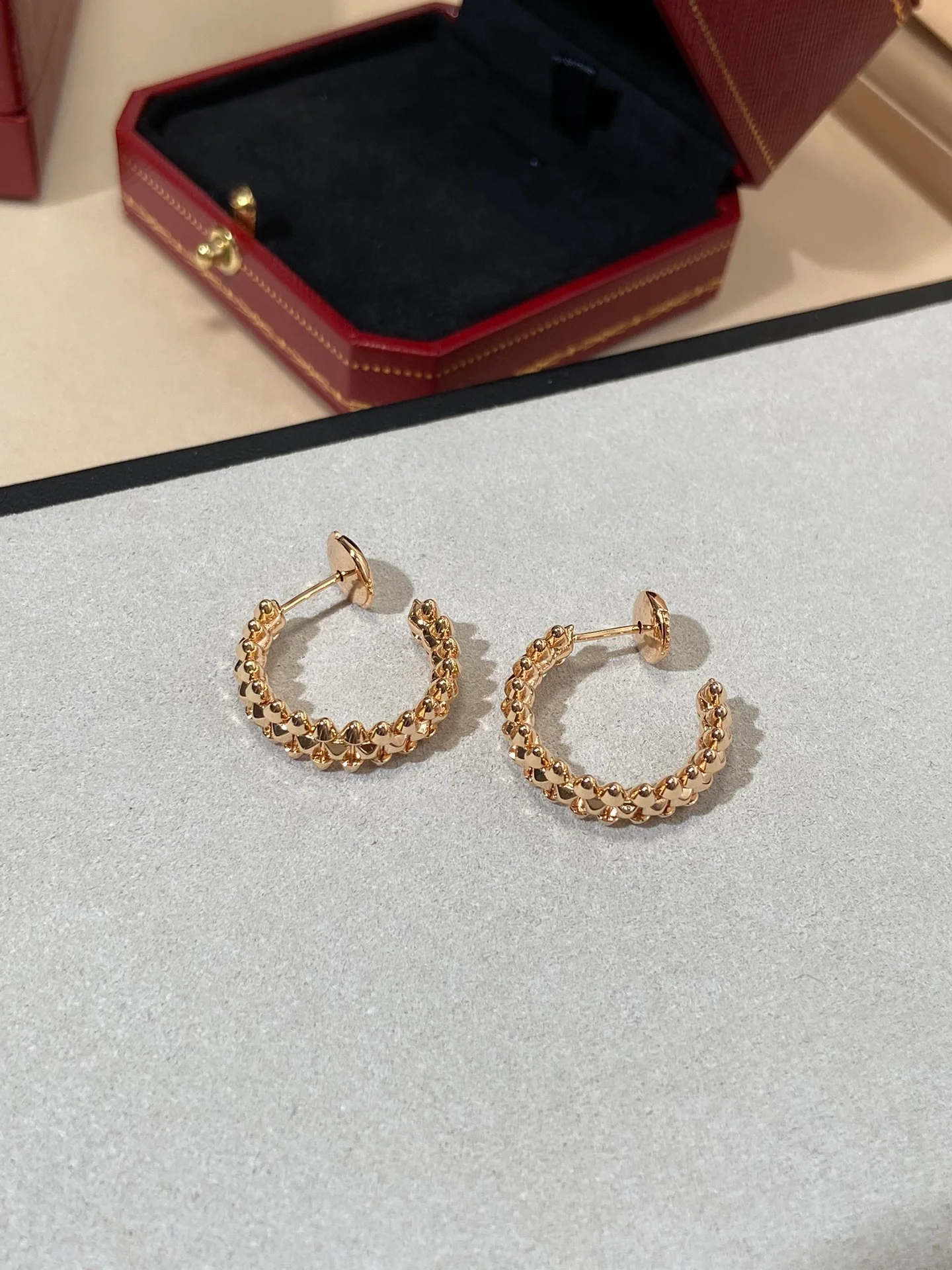 Серьги Cartier 015