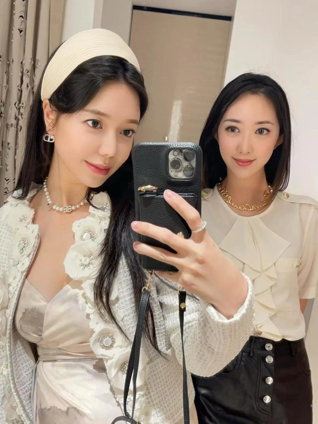 Флакон духов Chanel за 25 пенсов, четырехлистный клевер, жемчужное ожерелье с двойной буквой С - чокер