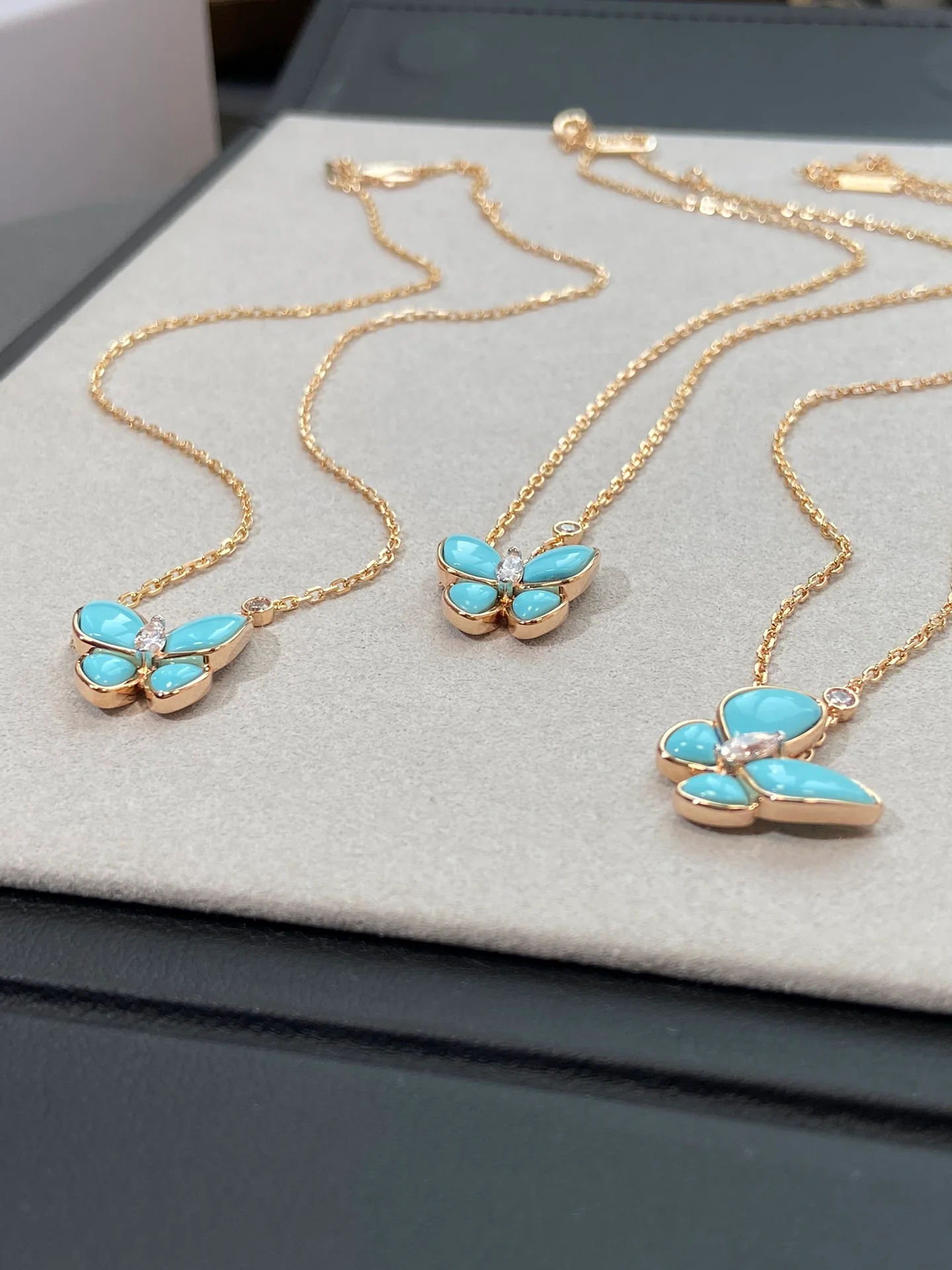 Van Vuitton - Колье 139