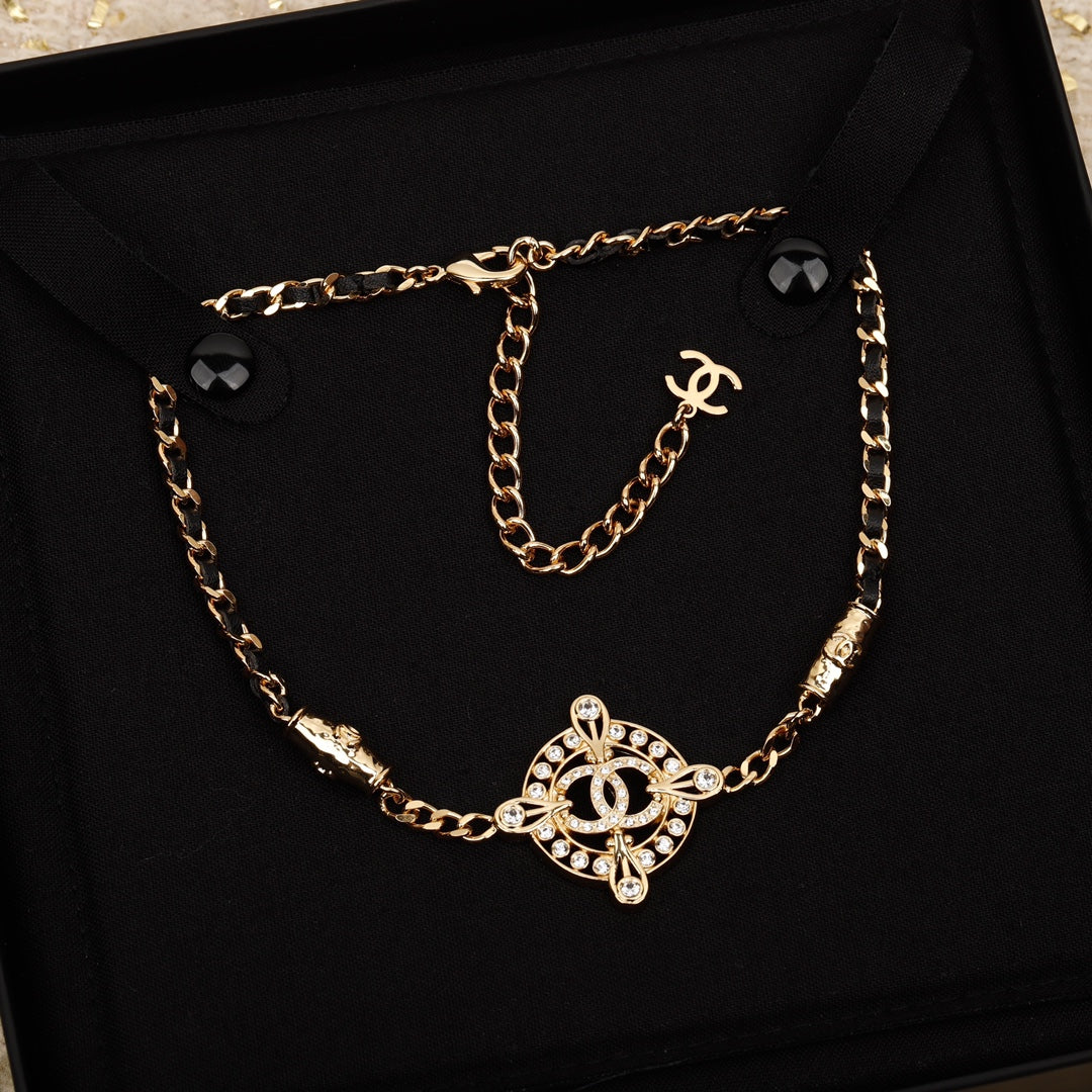 Chanel - Колье 379