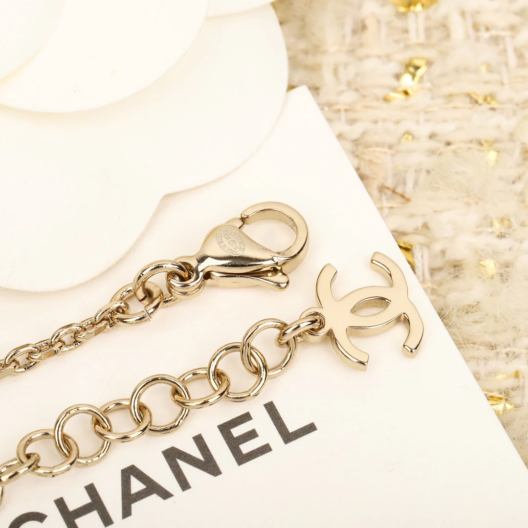 Chanel - Колье 610