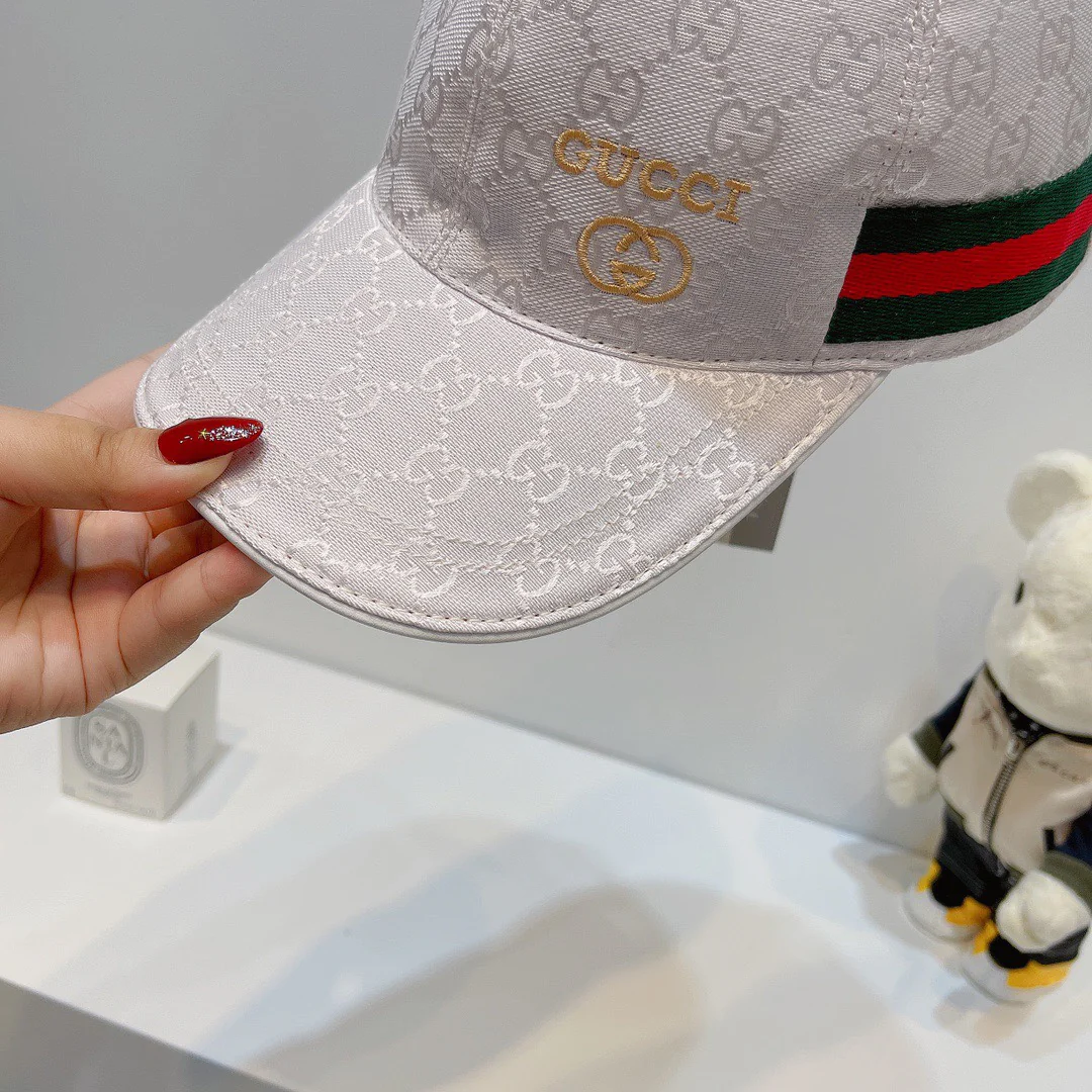 Классическая холщовая бейсболка Gucci с небольшой вышивкой - 196nk4