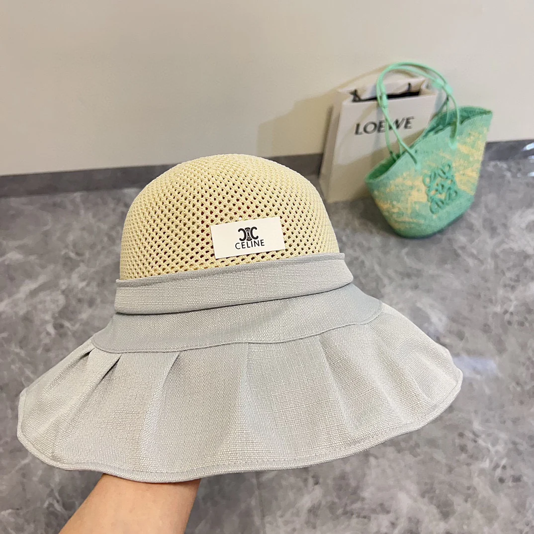 Панама Celine с широкими полями, выполненная в стиле пэчворк, коллекция весна/лето 2024, серая.