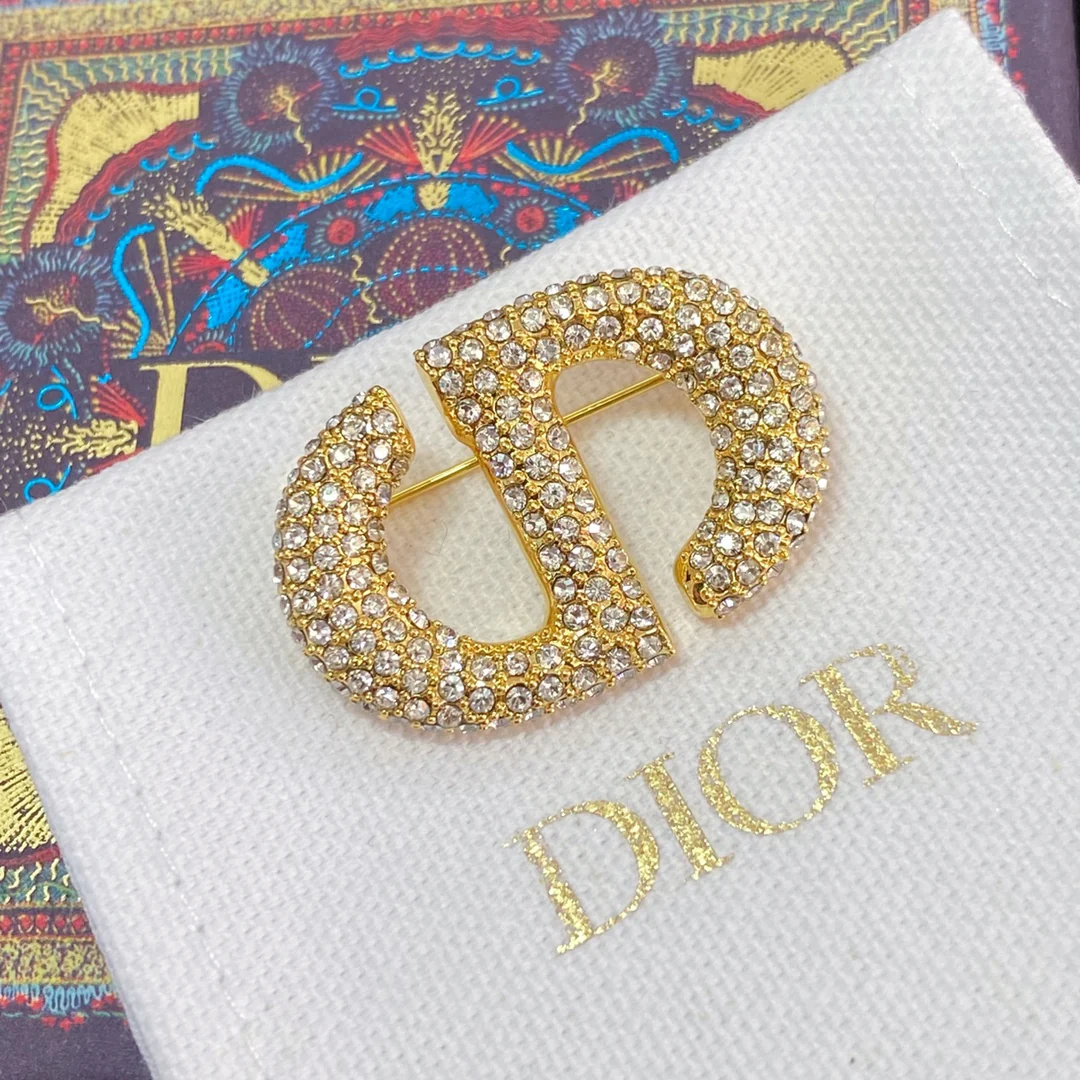 Брошь Dior 003