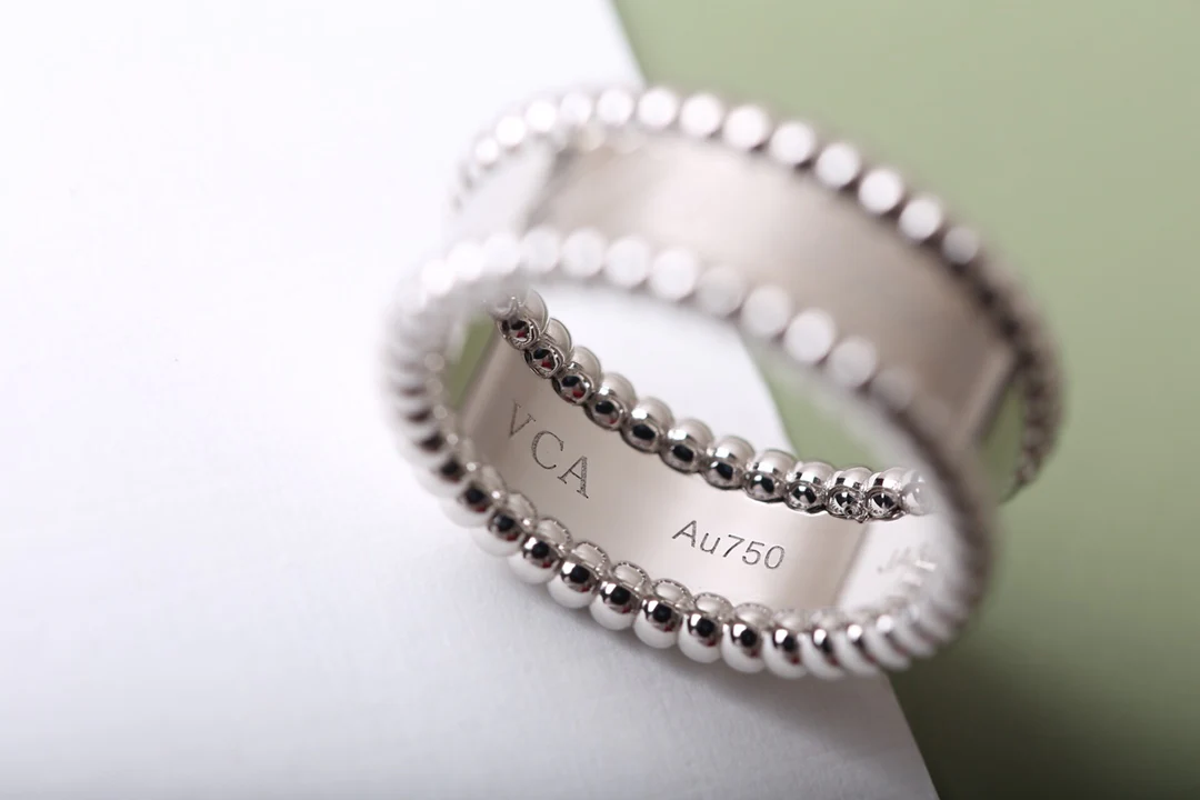 Ван Век - Кольцо 067