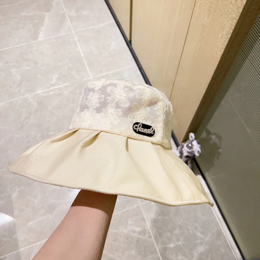 Новинка сезона весна/лето 2023 от Chanel - Кружевная рыбацкая шляпа - Белая