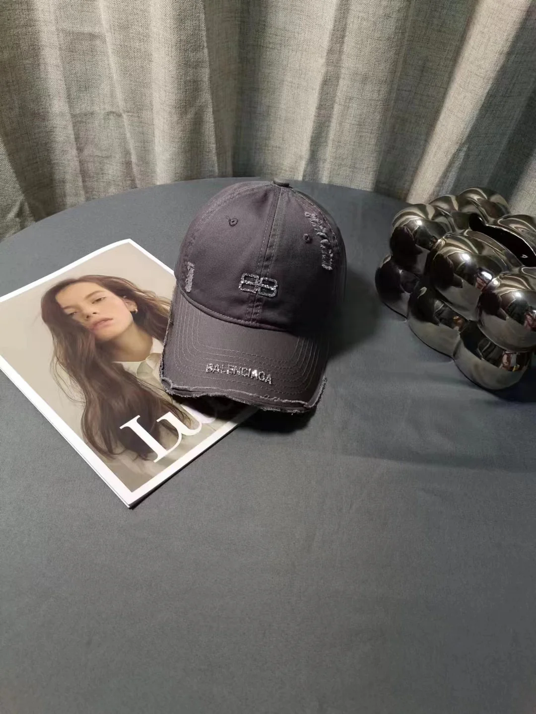 Balenciaga - Шляпа с начесом