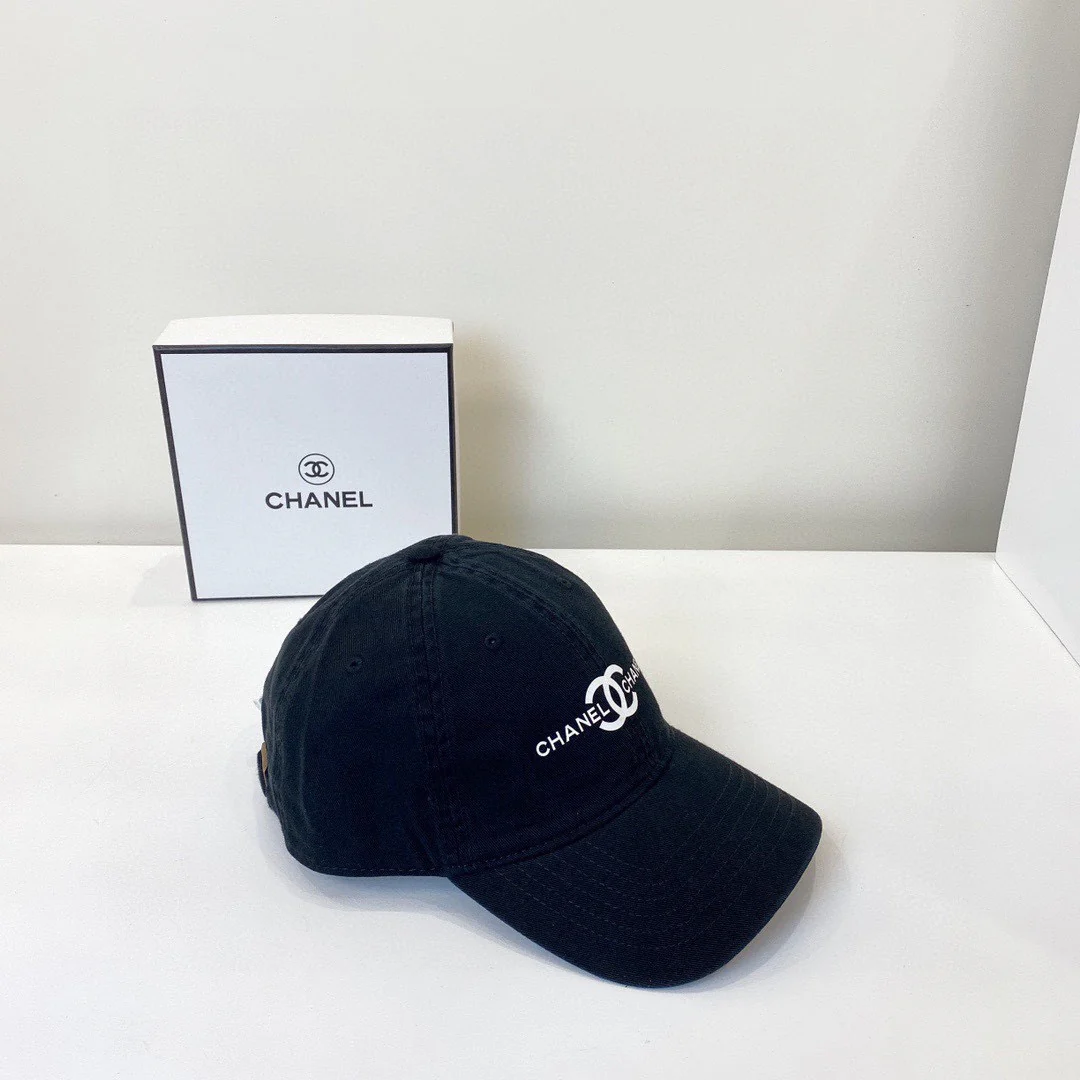 Классическая бейсболка Chanel