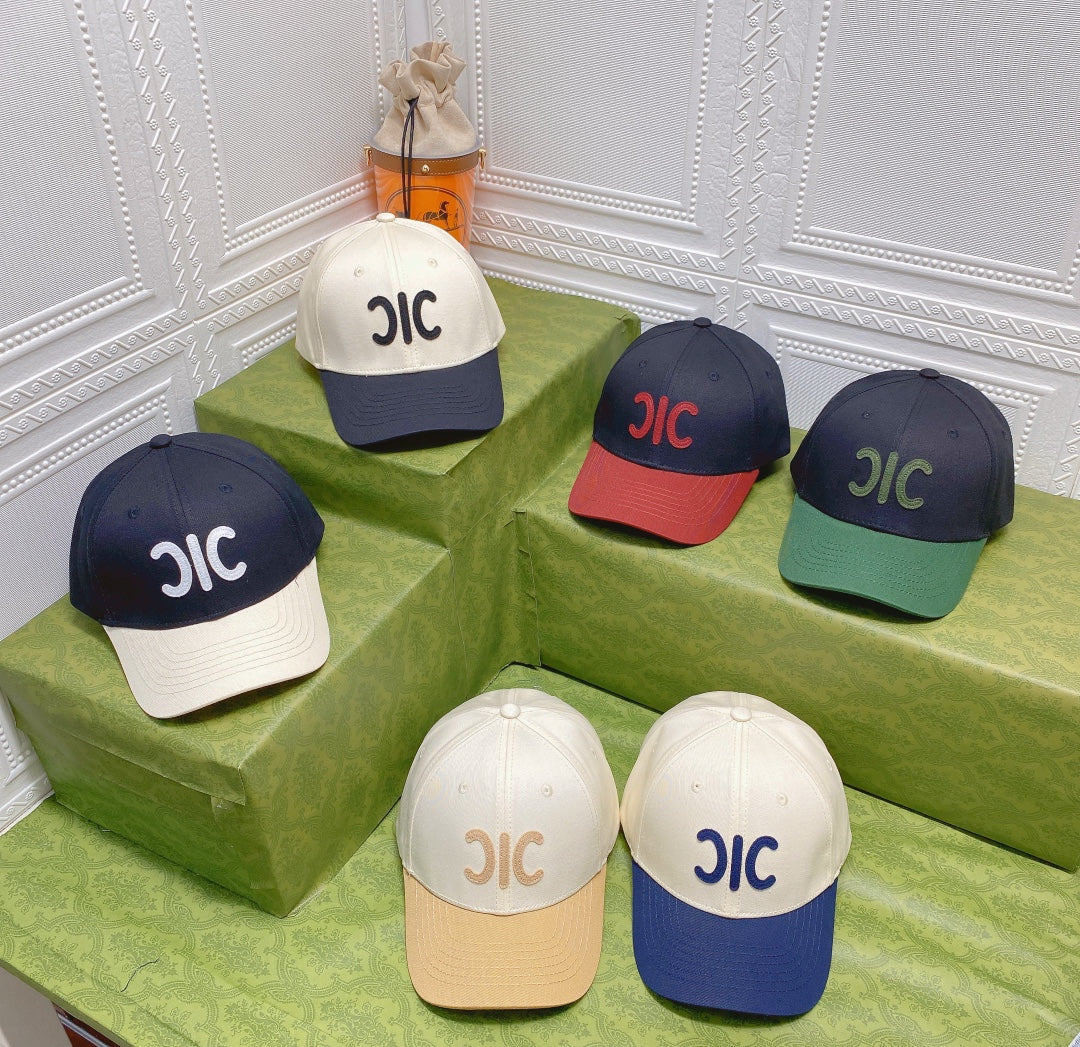 Celine - Бейсболки из чистого хлопка - Изображение из коллекции