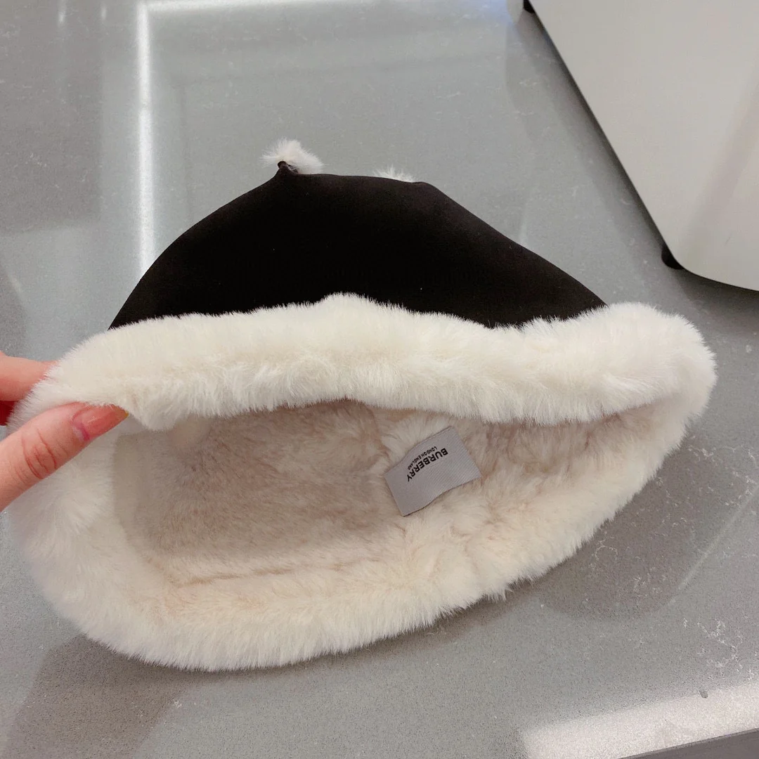 Burberry - Рыбацкая шапка из кроличьего меха