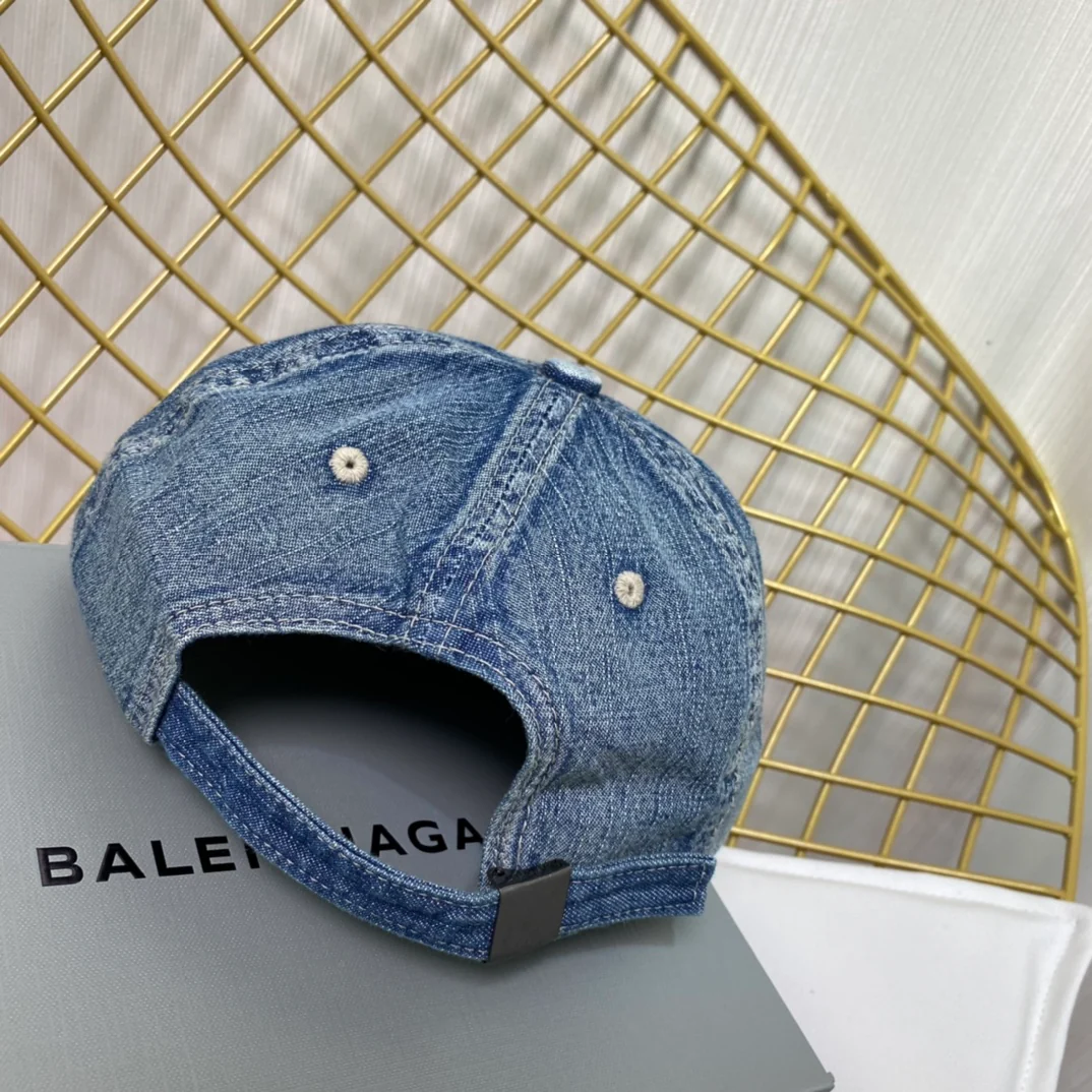 Бейсболка Balenciaga из выстиранного денима - 2