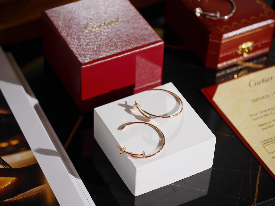 Cartier - Серьги-гвоздики - С половиной бриллианта