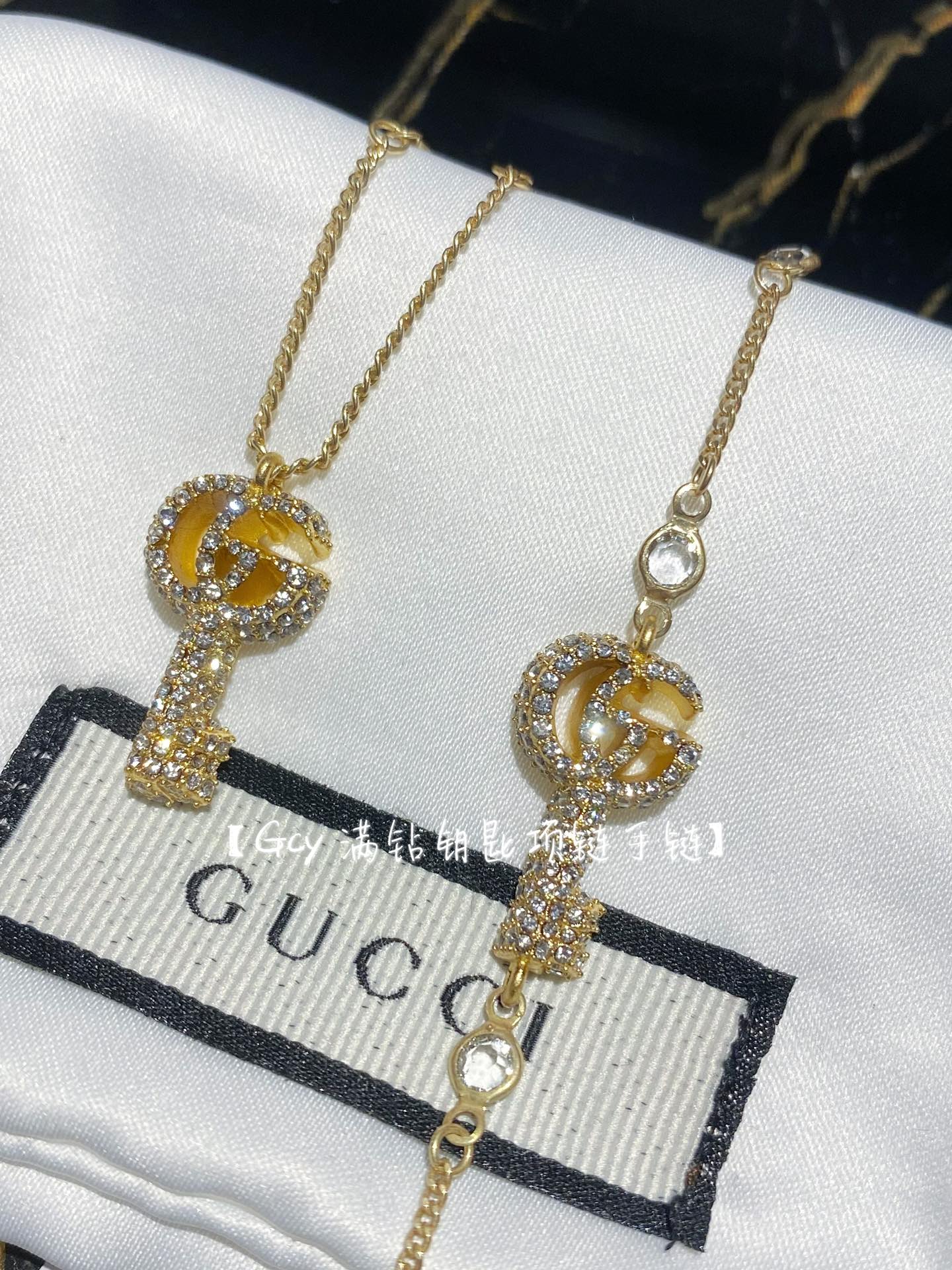 Gucci - Колье 038