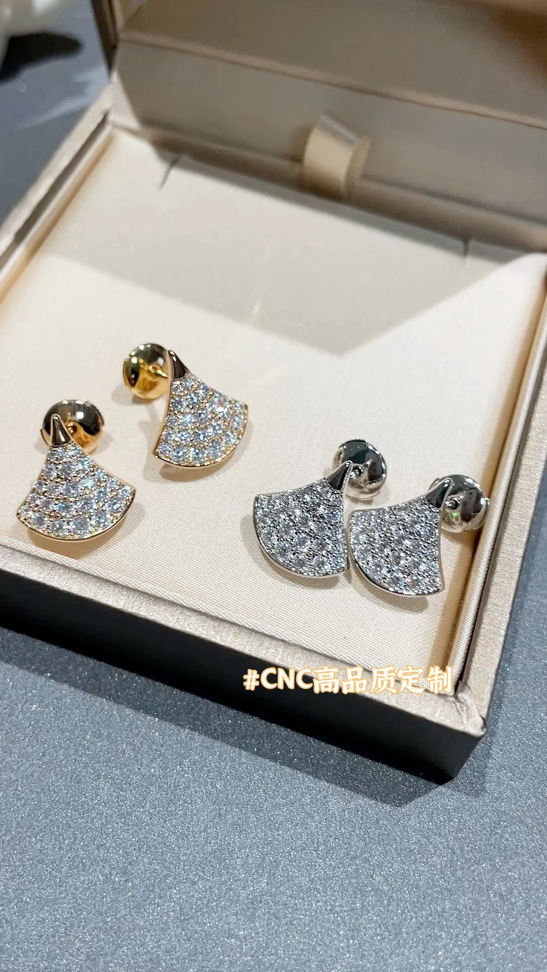 Серьги Bvlgari 005