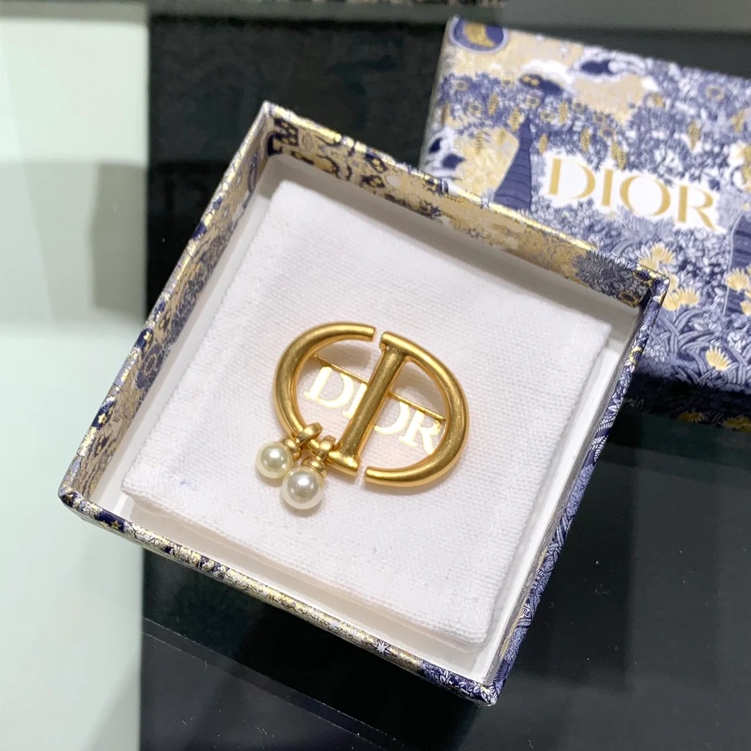 Брошь Dior - 2