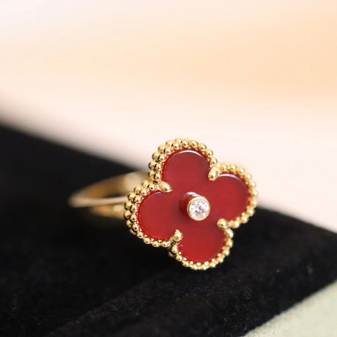 Ван Век - Кольцо 071