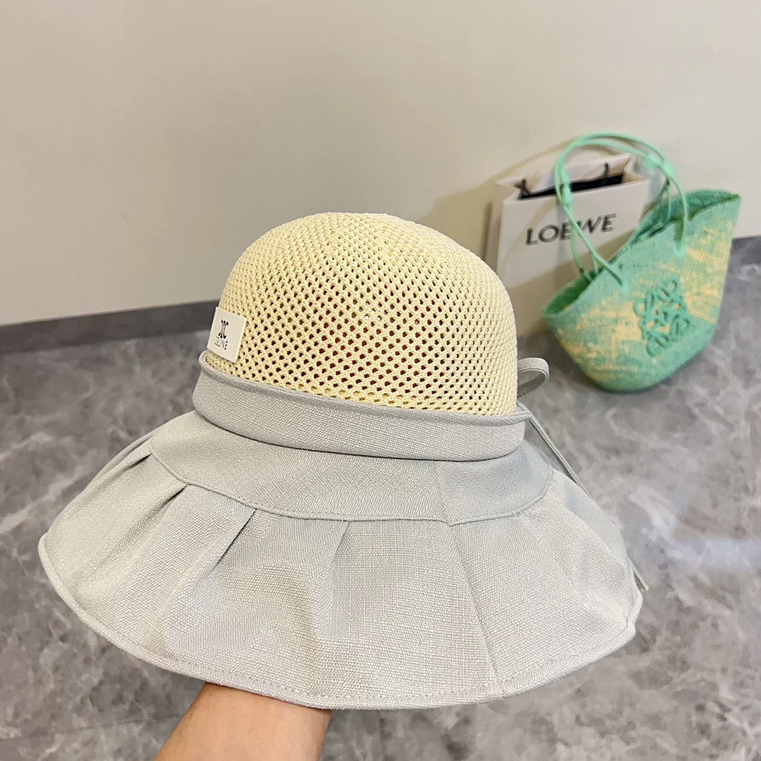 Панама Celine с широкими полями, выполненная в стиле пэчворк, коллекция весна/лето 2024, серая.