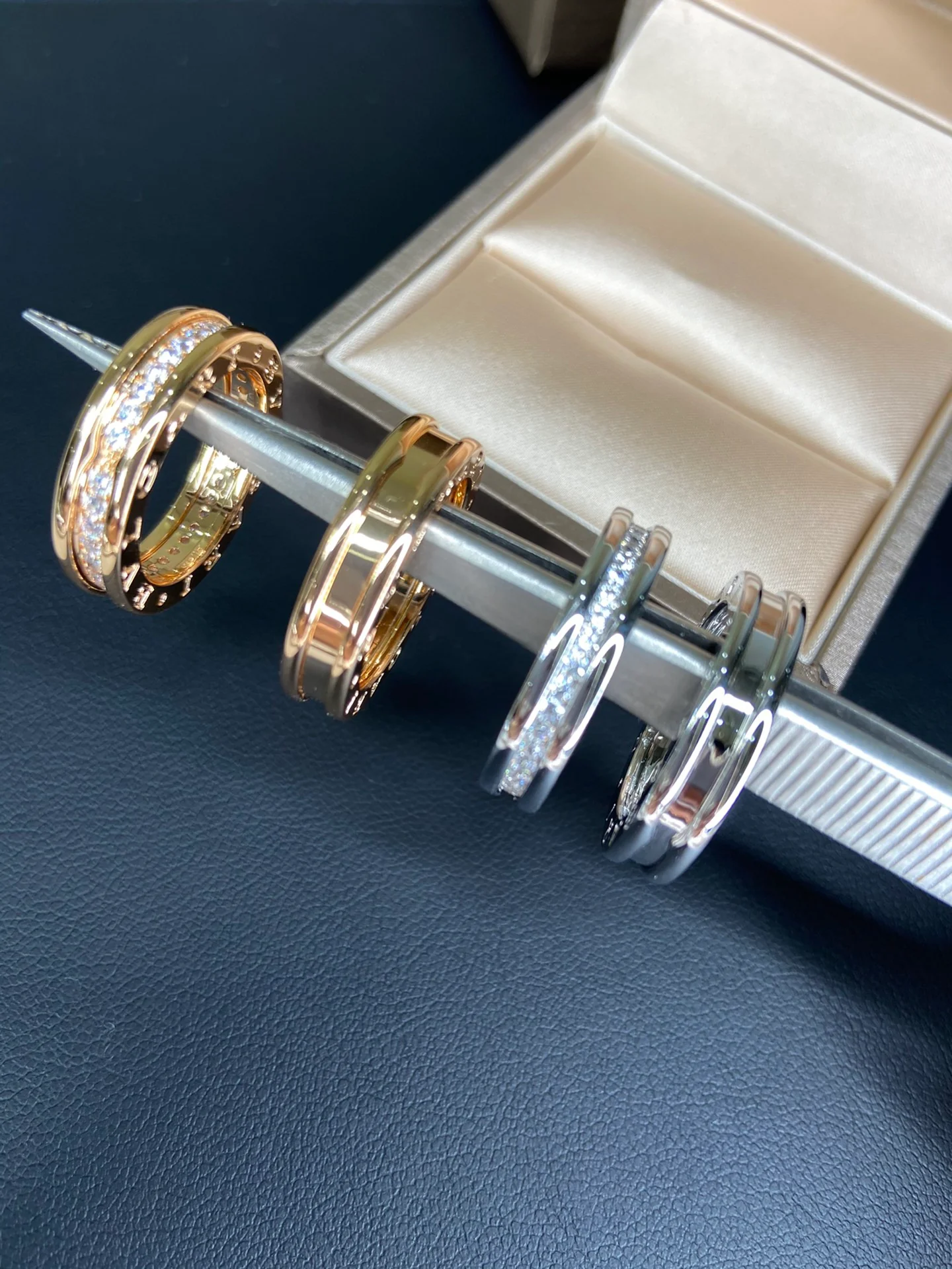 Кольцо Bvlgari 018