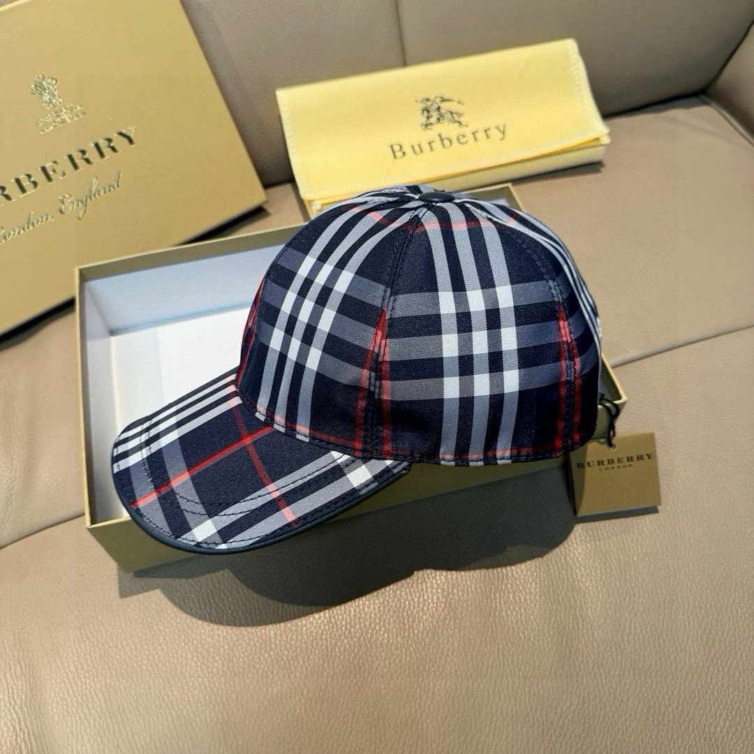 Бейсболка Burberry Classic Check, черная