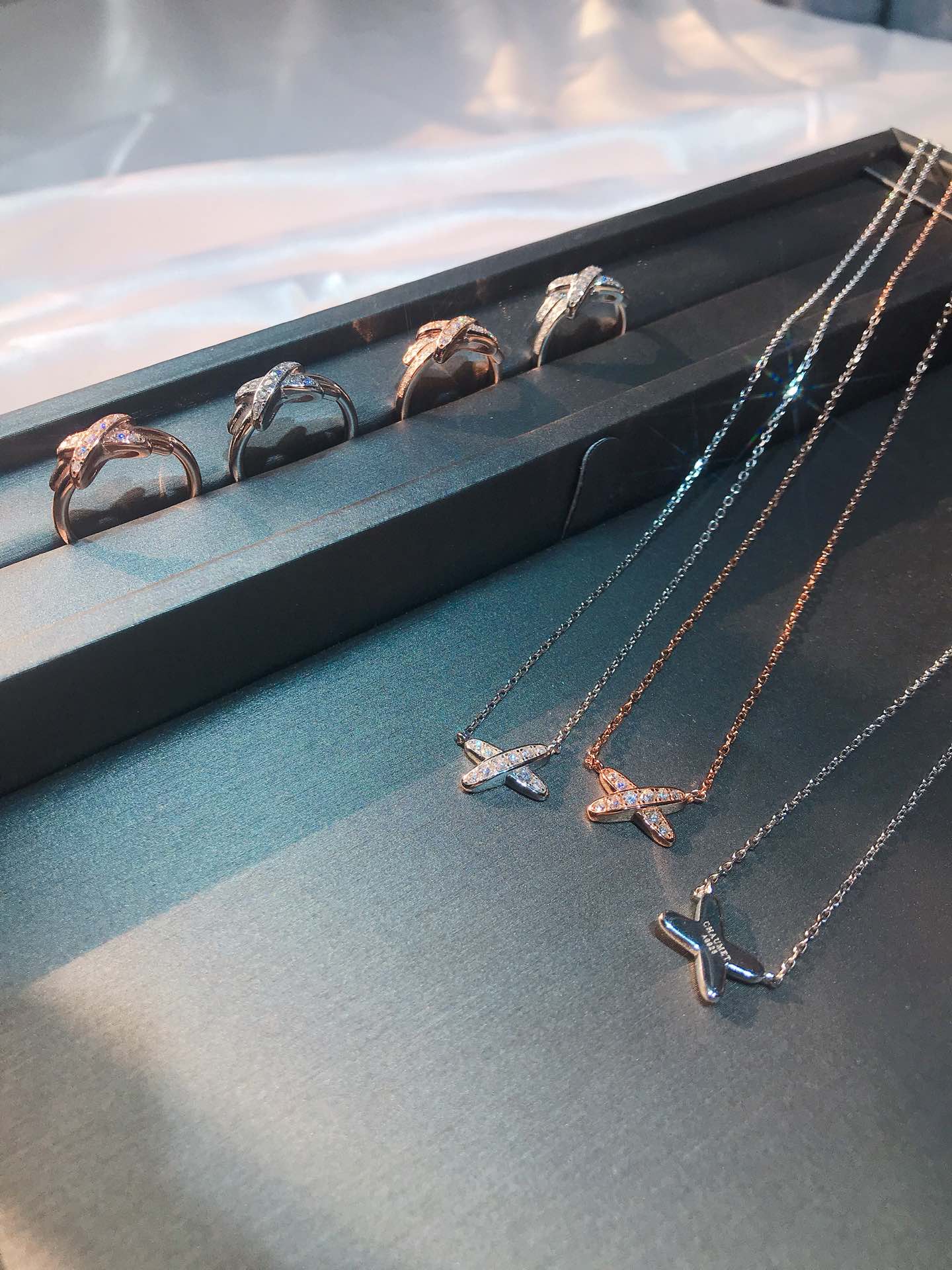 Chaumet - Колье с бриллиантами в виде креста - Кольцо