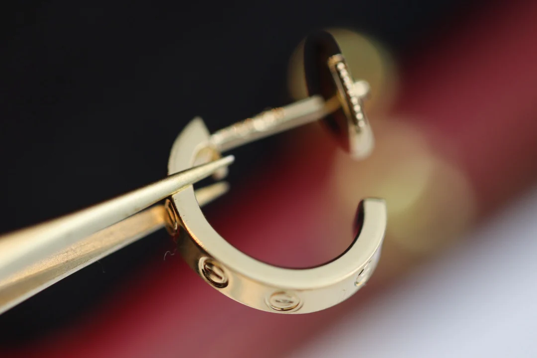 Серьги Cartier 027